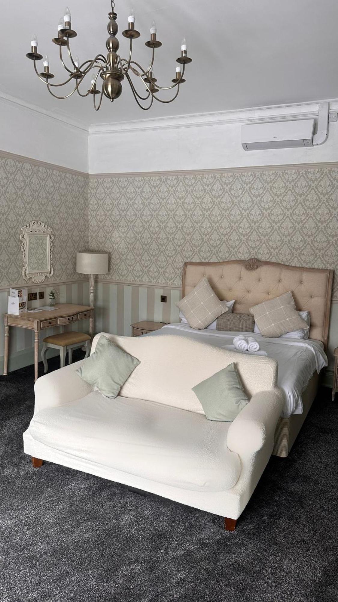 St Andrews Town Hotel Дройтуич Экстерьер фото