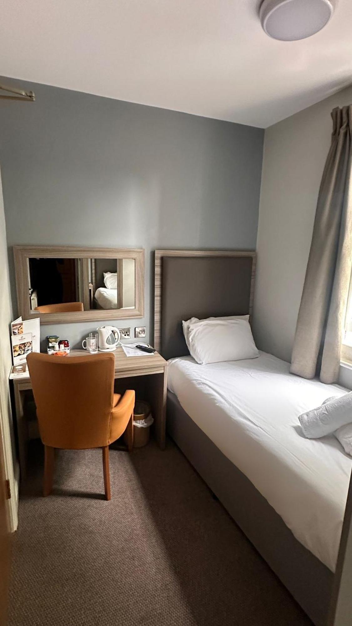 St Andrews Town Hotel Дройтуич Экстерьер фото